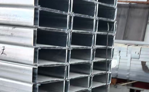 湟源C型钢选型与在轻湟源钢结构中的应用解析